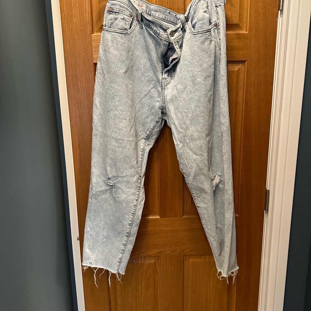 Gap Light wash girlfriend mid rise